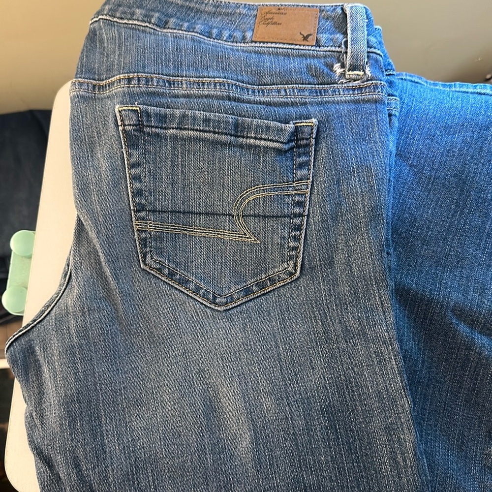 💚 AMERICAN EAGLE OUTFITTERS favorite Boyfriend size 10.